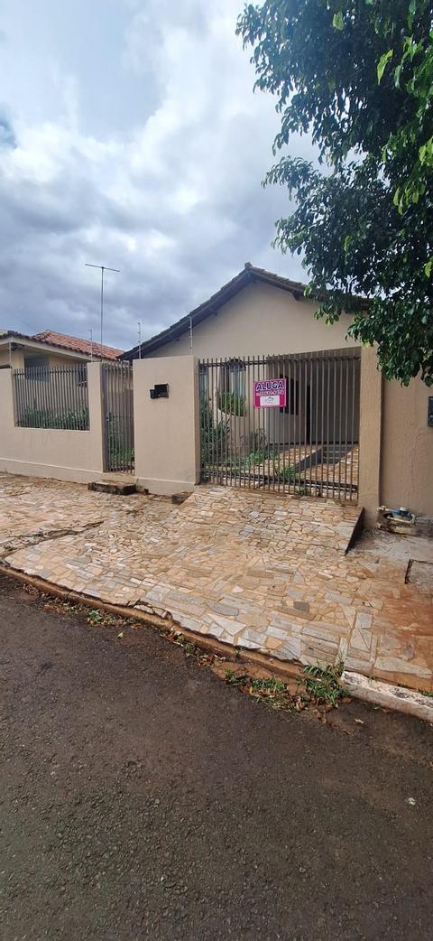 Casa para alugar em Jataí, Vila Santa Maria, com 3 quartos