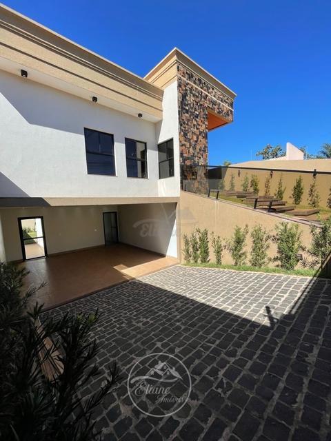 Sobrado à venda em Jataí, Setor Fabriny, com 02 quartos, com 220 m²