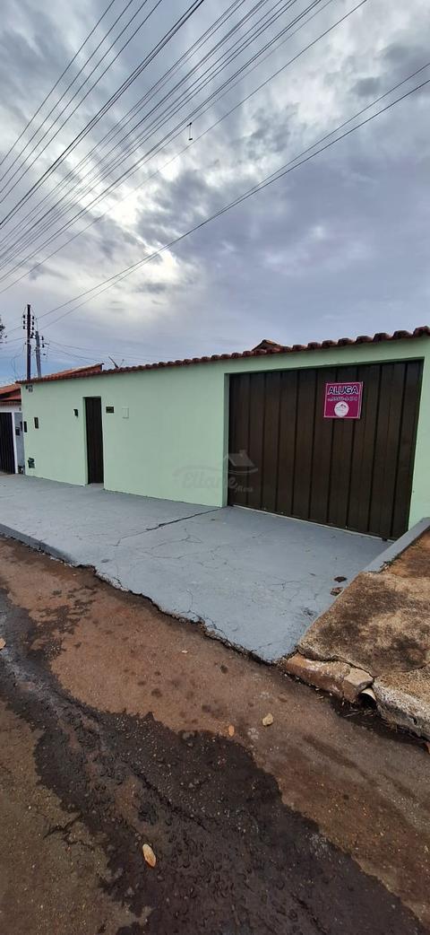 Casa para alugar em Jataí, Conjunto Rio Claro III, com 3 quartos, com 116.82 m²